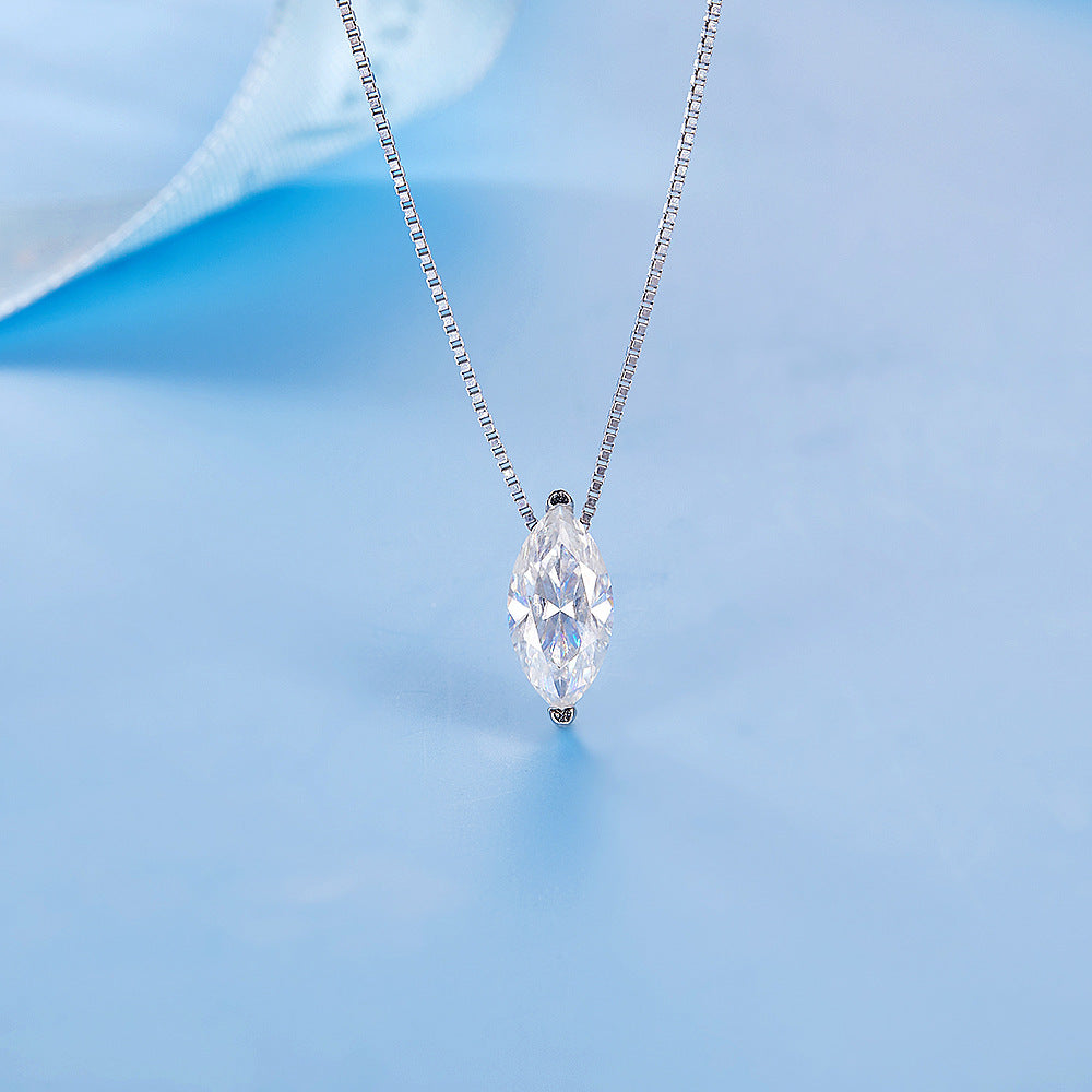 Women's S925 silver horse eye moissanite pendant necklace temperament versatile French clavicle chain