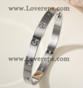 202525342 Classics Love Bracelet White Gold